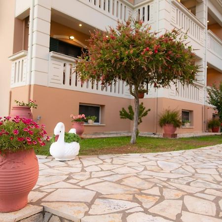 Lady Elena Hotel Ammoudia Exterior photo