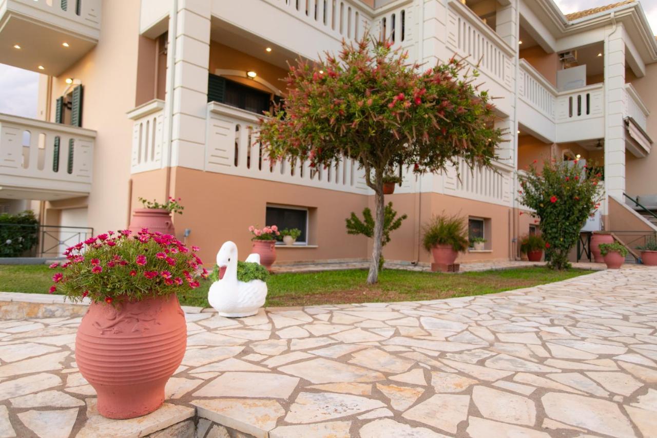 Lady Elena Hotel Ammoudia Exterior photo