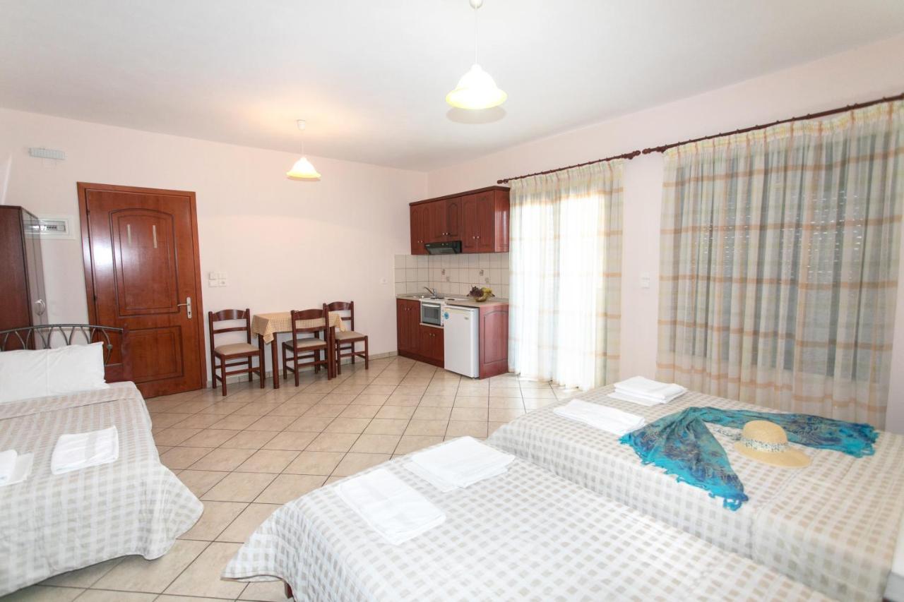 Lady Elena Hotel Ammoudia Exterior photo